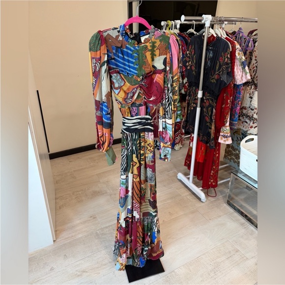 Farm Rio: Tropical Multicolor Long Sleeve
Maxi Dress - Picture 3 of 11